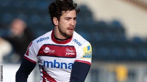 Danny Cipriani on the attack against Wasps