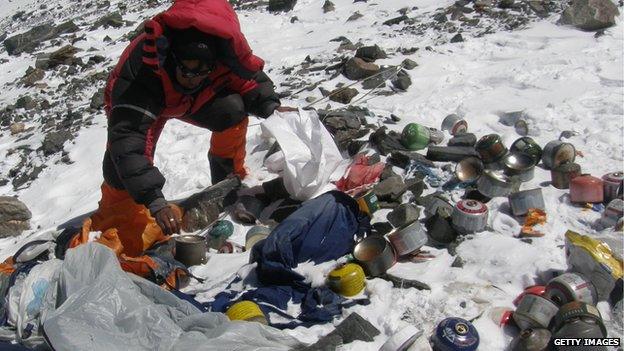 Nepal rubbish collectors 2010