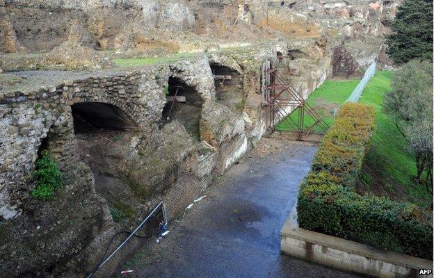 Damaged Temple of Venus in Pompeii (2 March 2014)