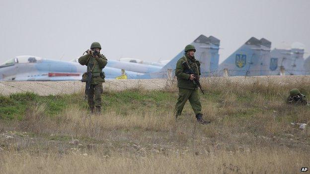 Ukrainian jets and Russian-led soldiers, 4 Mar 14