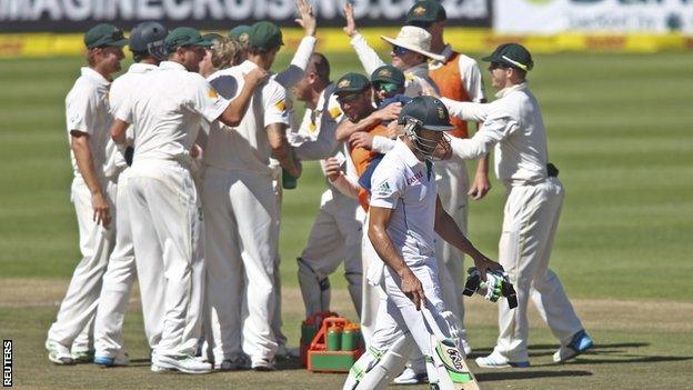 Australia celebrate the wicket of Faf du Plessis