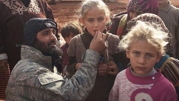 Waheed Majeed working with children in a Syrian refugee camp