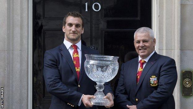 Sam Warburton and Warren Gatland outside No 10 Downing St in 2013