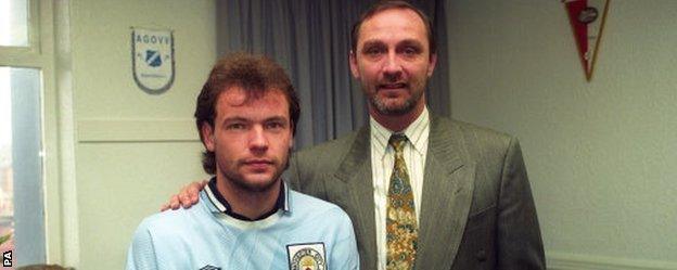 Brian Horton with his new signing Uwe Rosler in March 1994