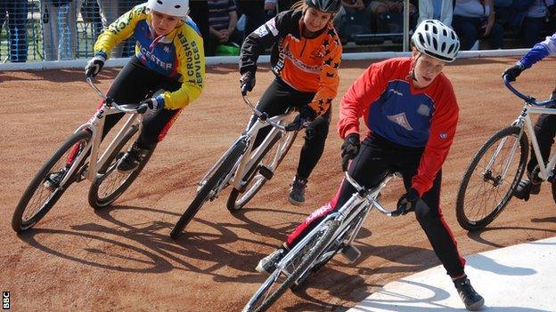 Cycle speedway