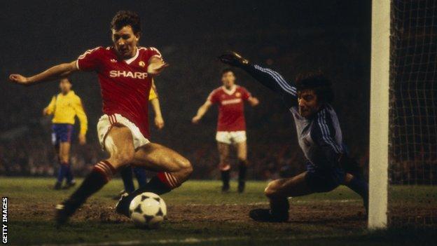 Manchester United v Barcelona - 1984