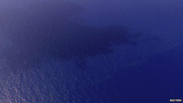 View of possible oil slick about 100 nautical miles (185 km) from Tok Bali Beach in Malaysia,s Kelantan state, 9 March