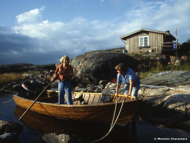 Tove and Tuulikki on boat