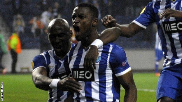 Porto's Colombian forward Jackson Martinez (C) celebrates his goal