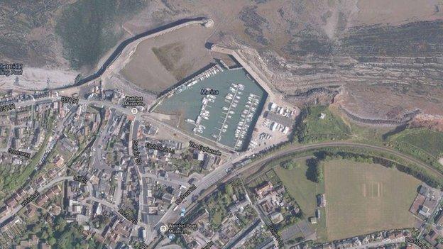 Satellite image of Watchet