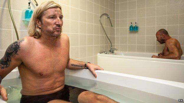 Robbie Savage and Alan Shearer take ice baths