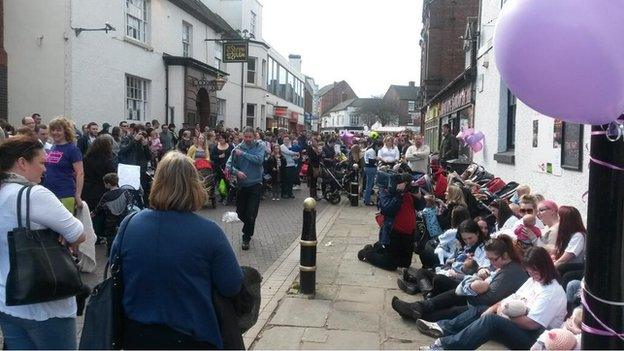 Rugeley breastfeeding protest