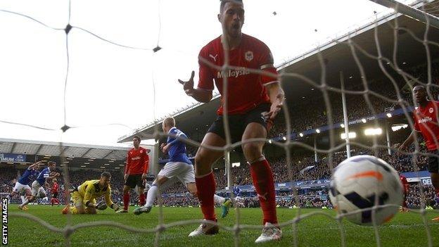 Seamus Coleman scores Everton's winner