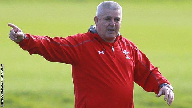 Warren Gatland giving instructions during a training session