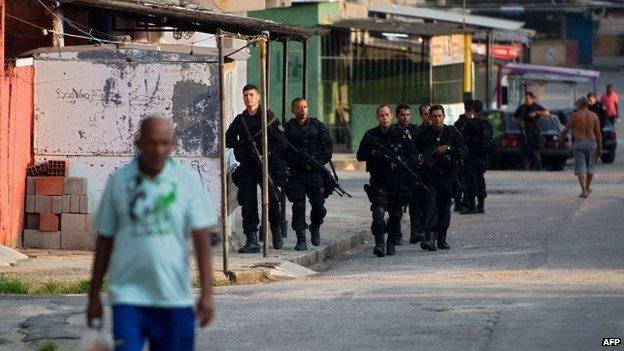 March 13 2014, Police occupy the Vila Kennedy favela