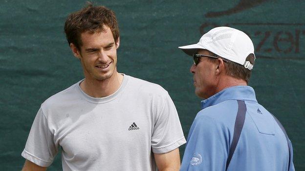 Andy Murray and Ivan Lendl chat during a training session