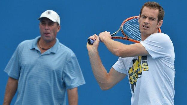 Ivan Lendl watches Andy Murray in training