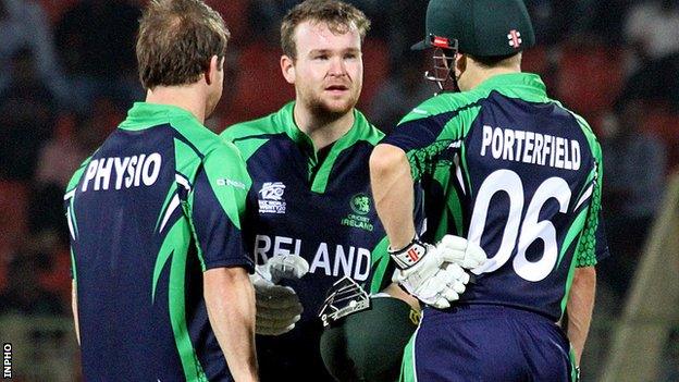 Ireland physio Andrew Dunne comes on to treat Paul Stirling