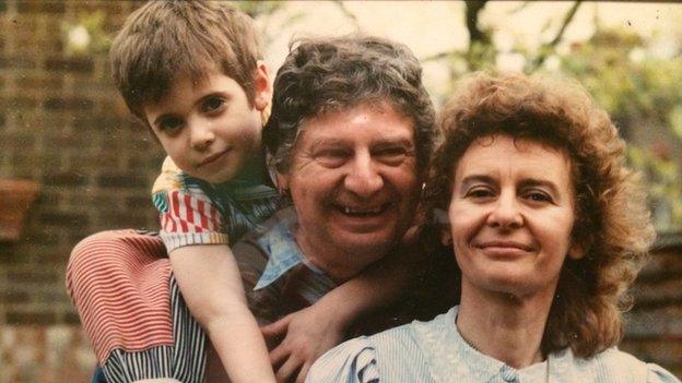 Jimmy Ellis with his wife Robina and their son Toto