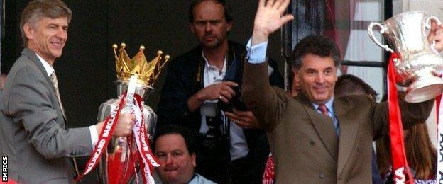 Arsene Wenger and David Dein, 2002