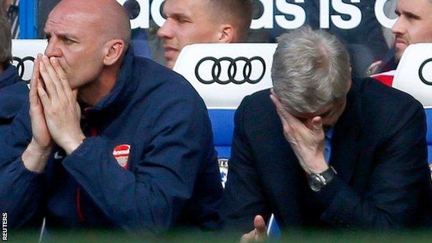 Arsene Wenger and his assistant Steve Bould during Arsenal's 6-0 defeat at Chelsea