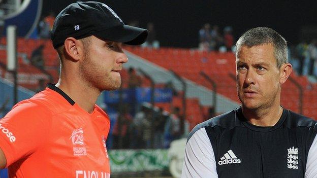 Stuart Broad discusses the abandonment of England game with New Zealand with England coach Ashley Giles.