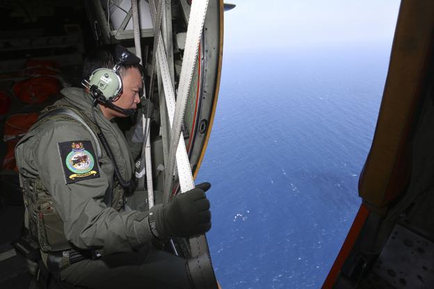 RSAF plane searches for MH370