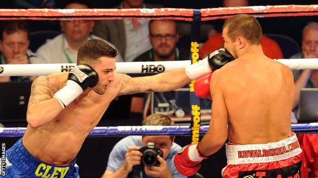 Nathan Cleverly lands a jab on Kovalev