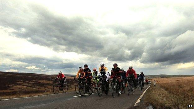 Cyclists at Cragg Vale