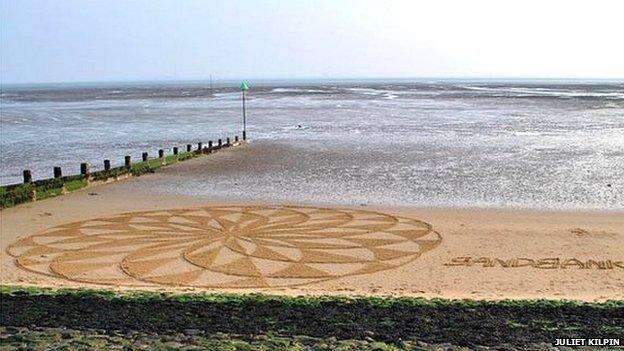 one of the sand art pieces on Southend End