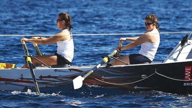 Atlantic rowers Lauren Morton (l) and Hannah Lawton