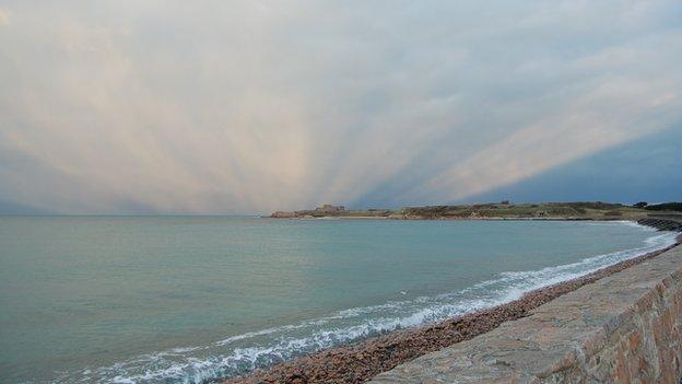 The Beachwatch survey shows litter found on Guernsey's beaches is going down, whereas in the UK it's rising.