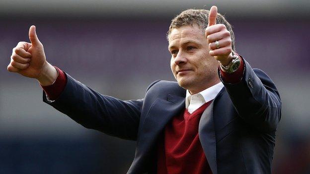 Ole Gunnar Solskjaer acknowledges Cardiff's fans