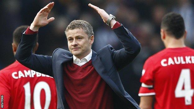 Ole Gunnar Solskjaer acknowledges Cardiff's fans