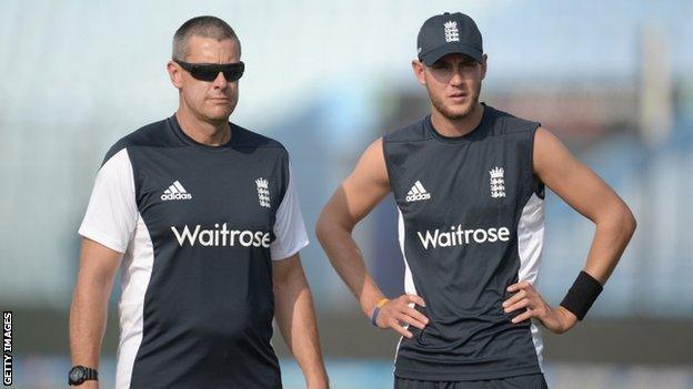 Ashley Giles and Stuart Broad