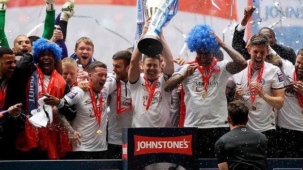 Peterborough lift the 2014 Football League Trophy