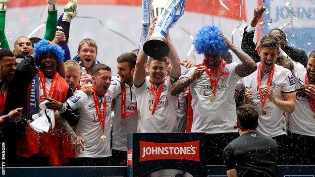 Peterborough lift the 2014 Football League Trophy