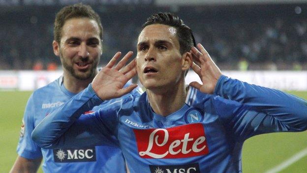 Napoli beat Juventus