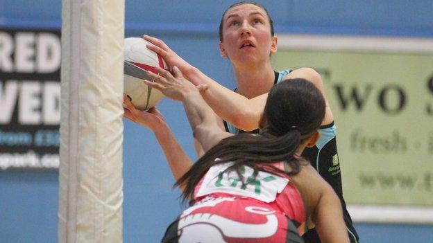 Rachel Dunn scores against Celtic Dragons