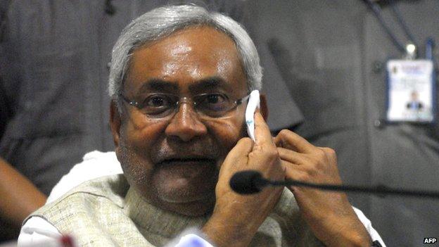 Nitish Kumar at a press conf in Patna in June 2013