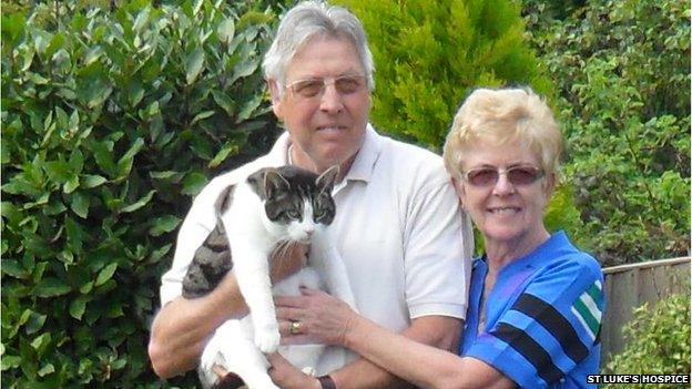 Pauline and Bill Lowe with Jenny Munro and Crockett