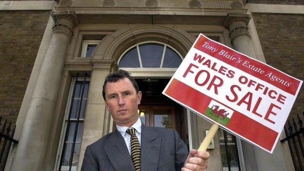 Nigel Evans in 2003