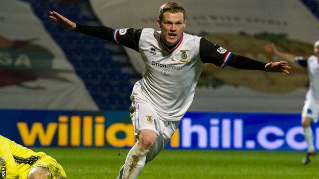 Billy McKay scores late to give Inverness victory over Ross County