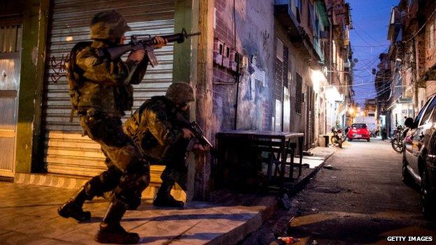 Occupation of the Favela da Mare, 30 March 2014