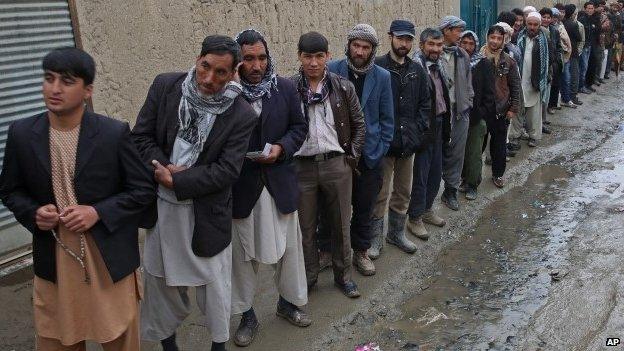 Queue of voters