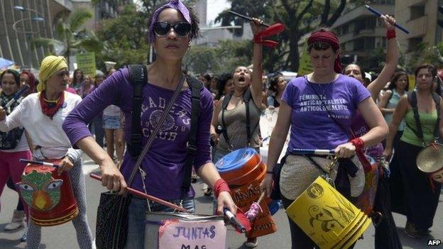 Women march in Colombia, 8 March 2014