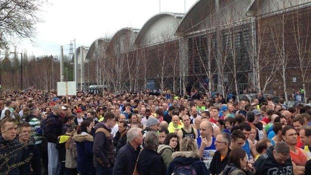 Sheffield half marathon runners at start