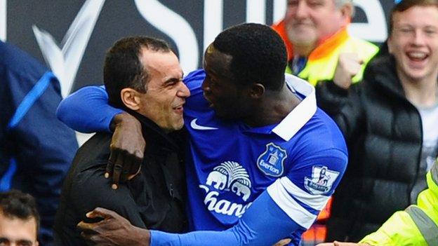 Roberto Martinez and Romelu Lukaku celebrate