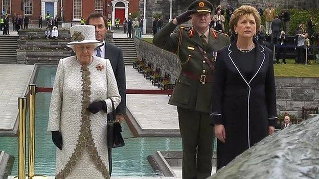 The Queen and former Irish President Mary McAleese paid tribute to Irishmen who died fighting for independence from British rule in 2011