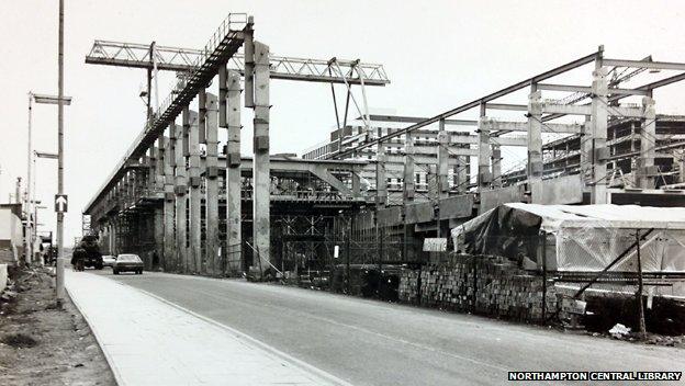 Construction of Greyfriars Bus Station in November 1974